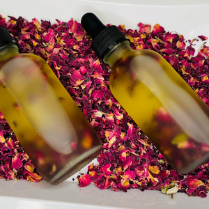 Rose Face oil made with Rosehip oil, Jojoba oil, Vitamin E oil, Avocado oil