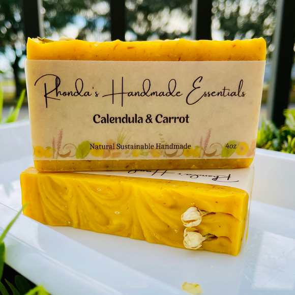 Calendula and carrot juice scented with orange essential oil